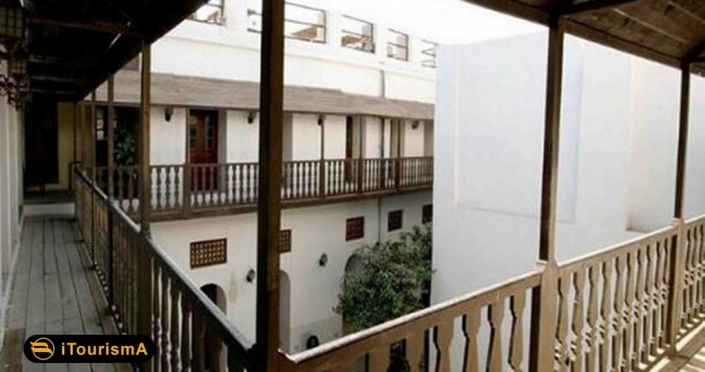 Kazeruni Mansion