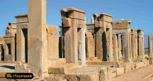 تخت جمشید شهری باستانی در استان فارس