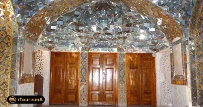 گنجینه هنرهای تزئینی دارای کلکسیونی از اشیای تاریخی دوران صفویه و قاجار
