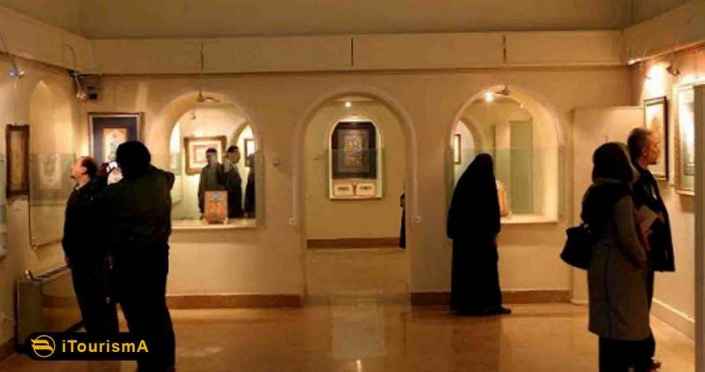گنجینه هنرهای تزئینی دارای کلکسیونی از اشیای تاریخی دوران صفویه و قاجار