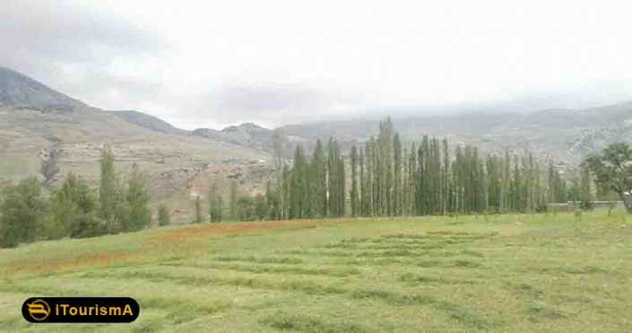 روستای گلستان، منطقه ای ییلاقی با رودخانه های متعدد، در نزدیکی شهر مشهد