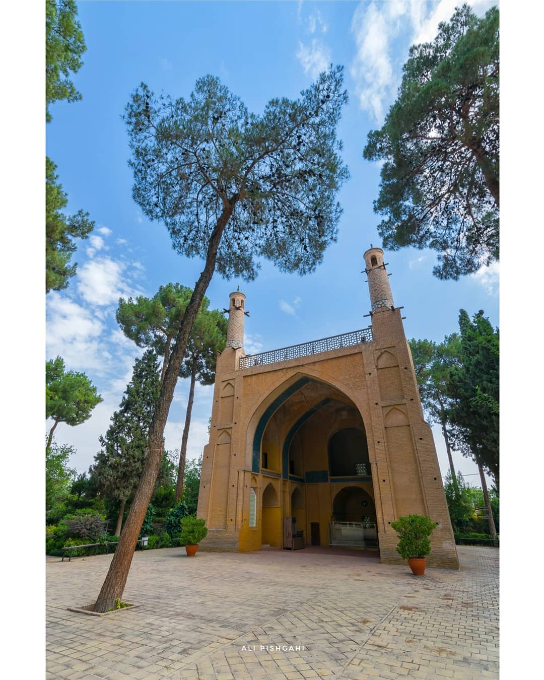 منارجنبان